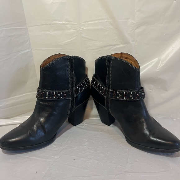 Sofft Noreen Black Leather Studded Harness Heeled Ankle Cowboy‎ Boot - Picture 8 of 15